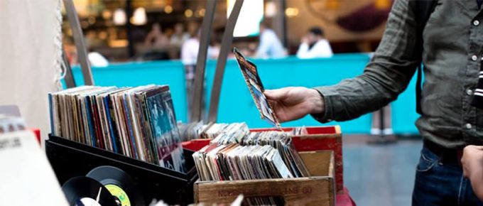 ¿De vuelta a lo clásico? Aumento en ventas de música en discos de vinilo